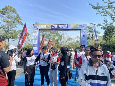 Ribuan Peserta Semarakkan Funwalk #2 Hari Jadi Wonosobo, Wisata Kebun Teh Bedakah jadi Magnet Baru Sport Tourism