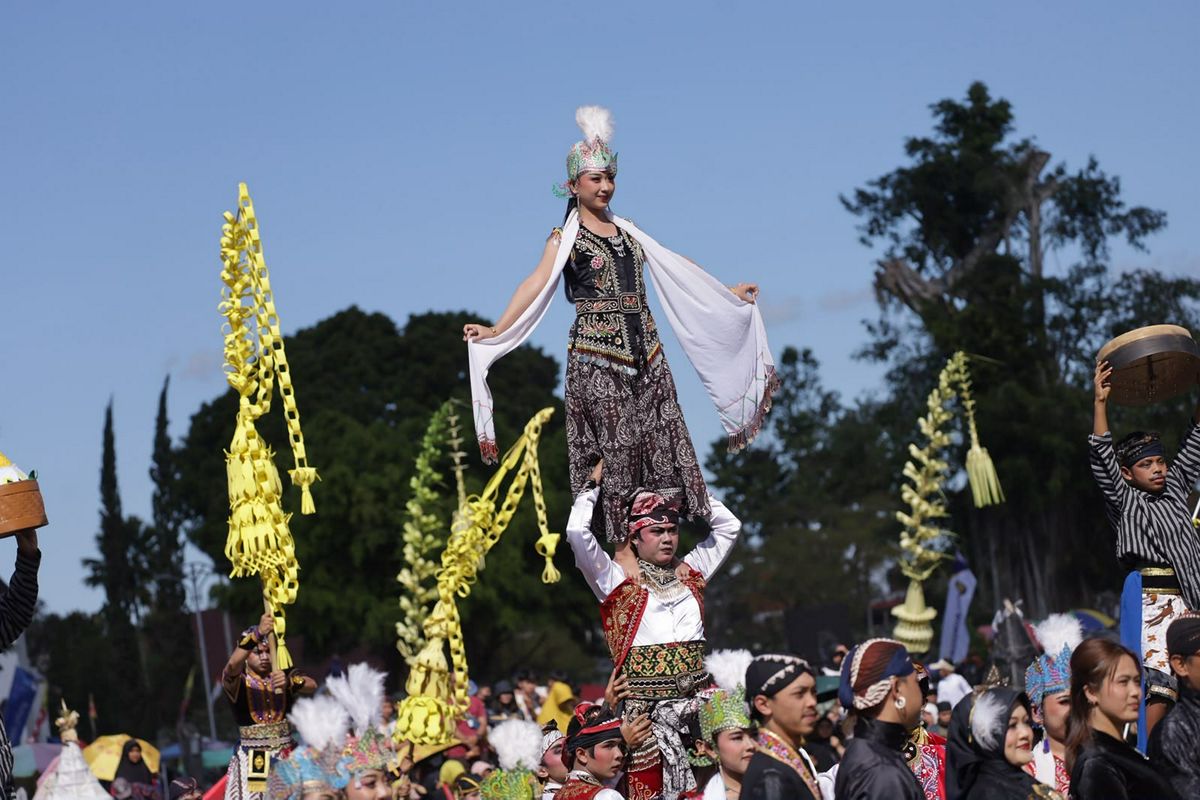 ‎Pisowanan Agung Menjadi Puncak Hari Jadi ke-201 Wonosobo, Menyatukan Semangat Budaya dan Kebersamaan Menuju Wonosobo Loh Jinawi
