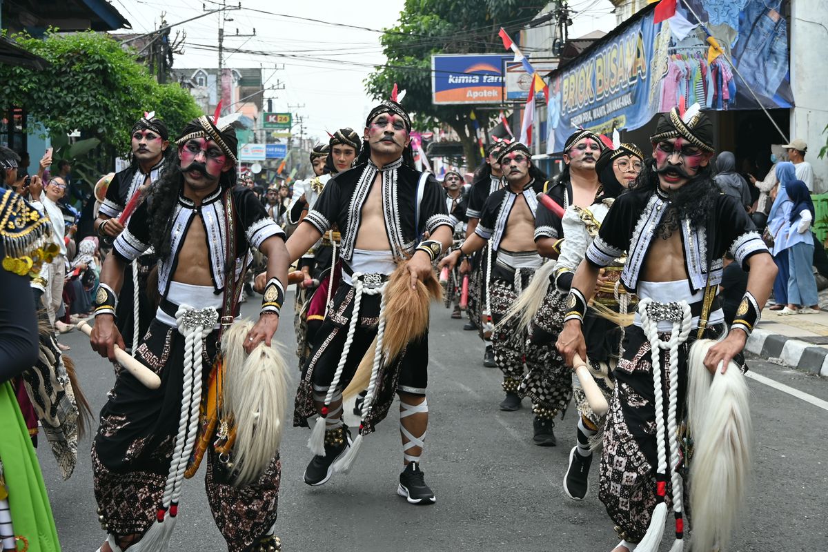 Disparbud Wonosobo Turut Meriahkan Karnaval Kemerdekaan, Angkat Potensi Pariwisata dan Budaya Lokal