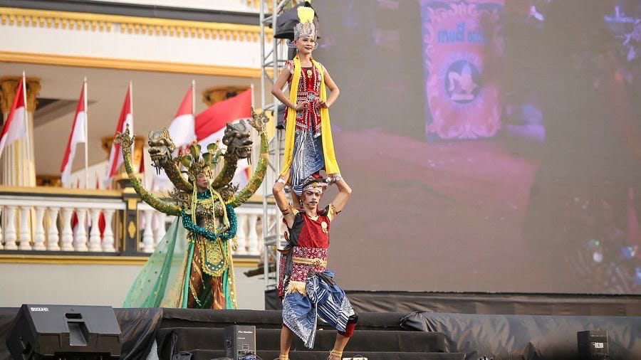 Wonosobo Pukau Penonton Nasional di Jember Fashion Carnaval 2025