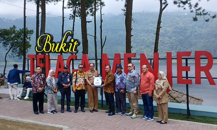 Disparbud Wonosobo Terima Kunjungan Kerja Komisi B DPRD Kabupaten Pekalongan di Wisata Telaga Menjer